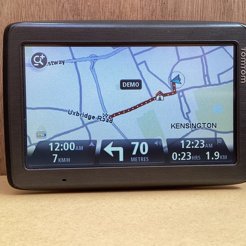 Tomtom model 4eq50 z1230 gps - tomtom,